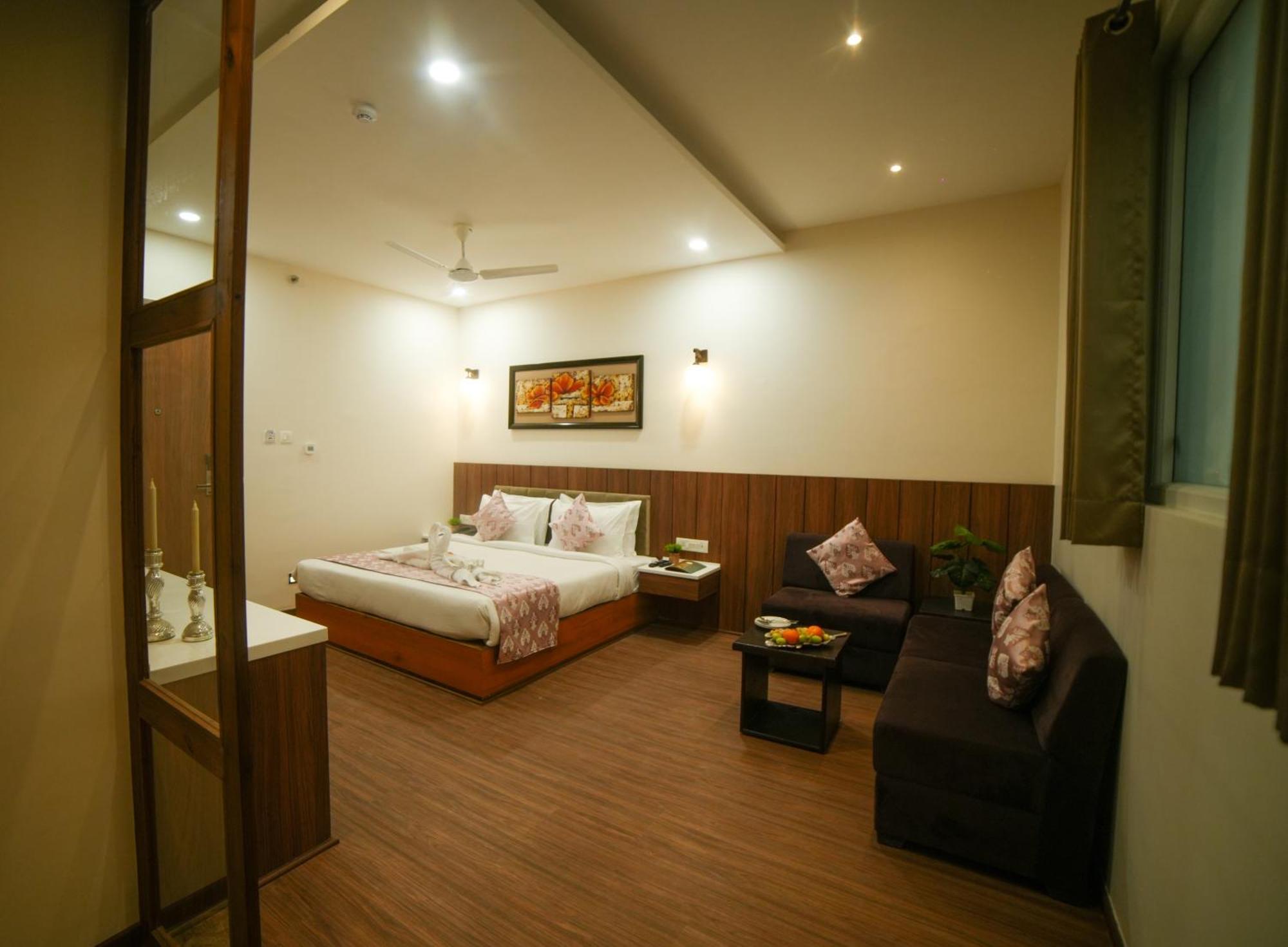 Hari Vilaas Enclave Hotel
